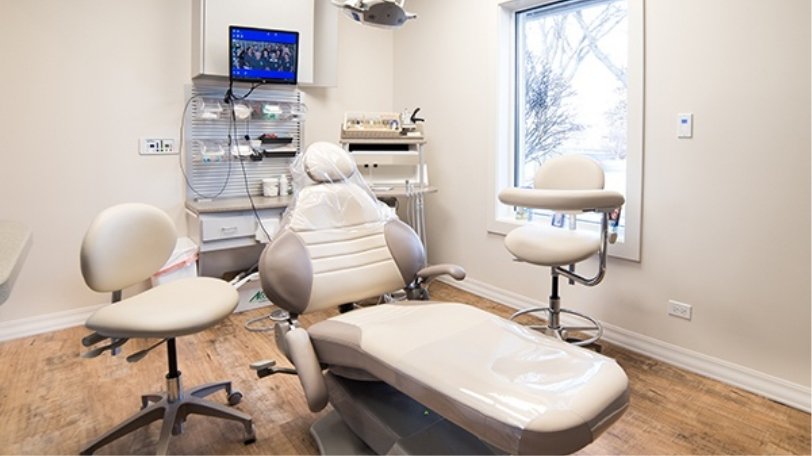 Dental treatment chair